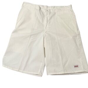 Dickies 13" Multi‎ Use Pocket Shorts Mens Size 40 White Wrinkle Resistant